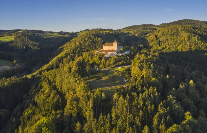 Schloss Krumbach International School